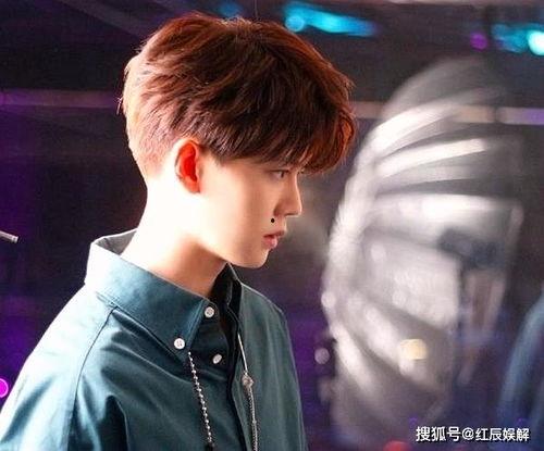 任嘉伦日常生活照